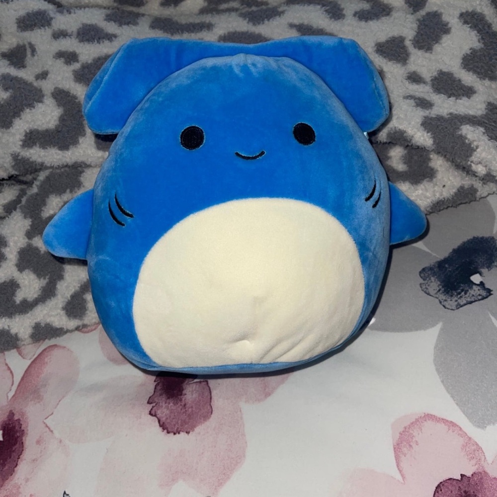 Nitro hammerhead shark squishmallow